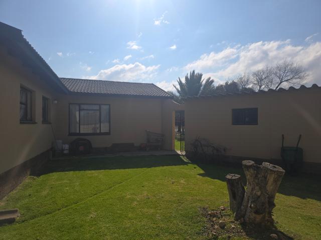 5 Bedroom House For Sale in Secunda