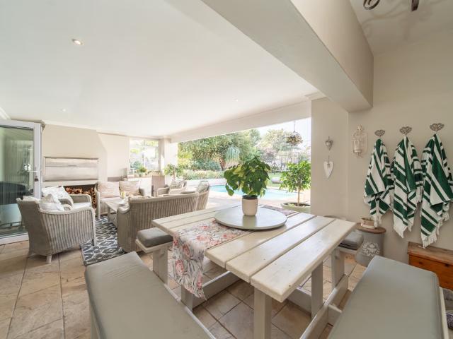 5 Bedroom House For Sale in Vincent