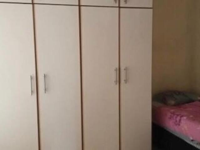 5 Bedroom House For Sale in Silverglen