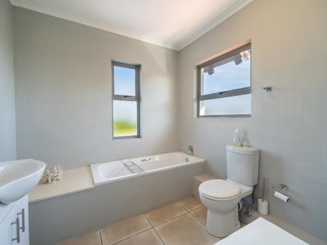 5 Bedroom House For Sale in St Francis Bay Village