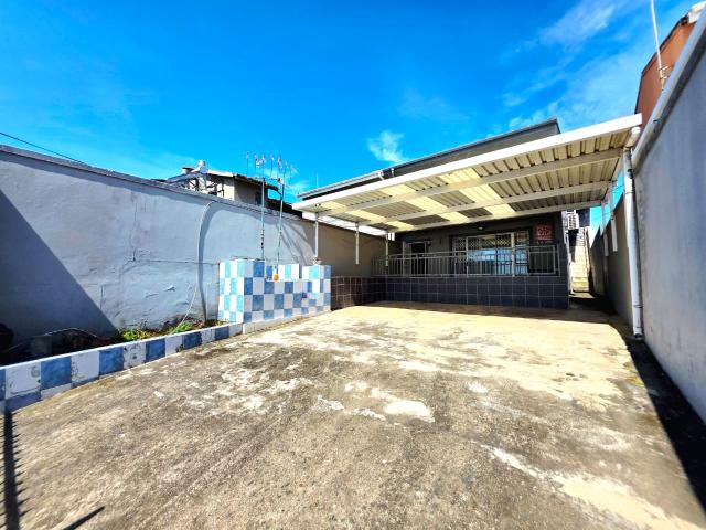 5 Bedroom House For Sale in Stanmore