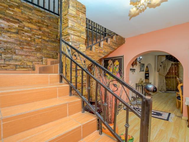 5 Bedroom House For Sale in Stanger Central