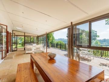 5 Bedroom House For Sale in Summerveld