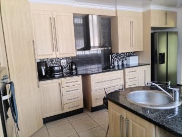 5 Bedroom House For Sale in Sunward Park