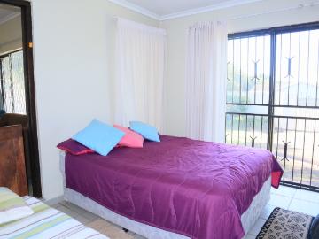 5 Bedroom House For Sale in Port Edward