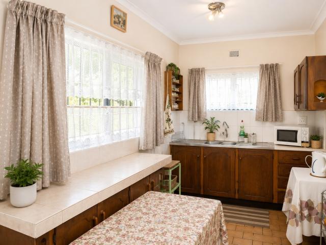 5 Bedroom House For Sale in Port Edward
