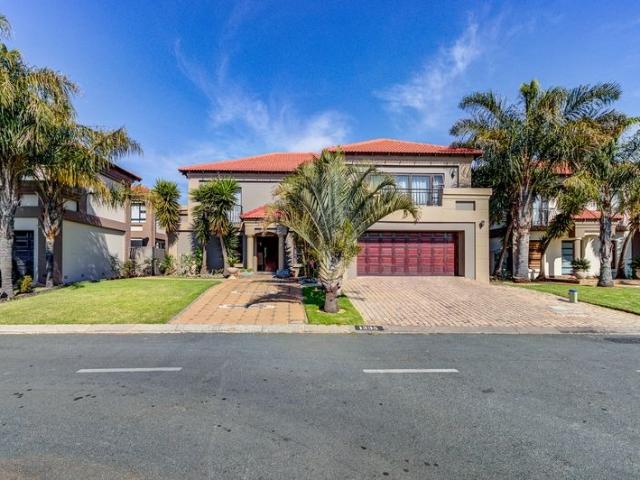 5 Bedroom House For Sale in Parkrand