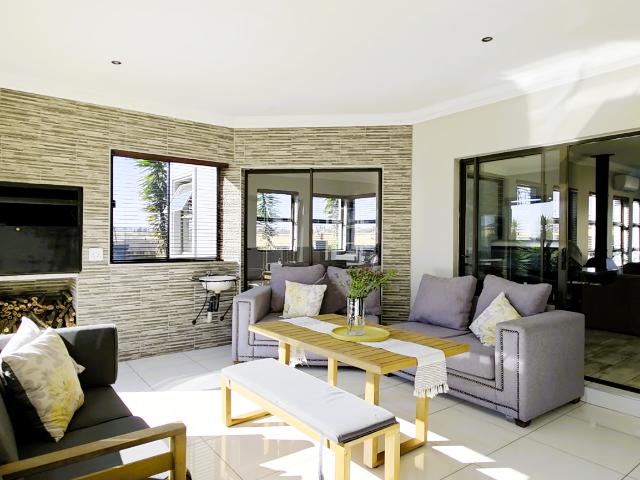 5 Bedroom House For Sale in Parkrand