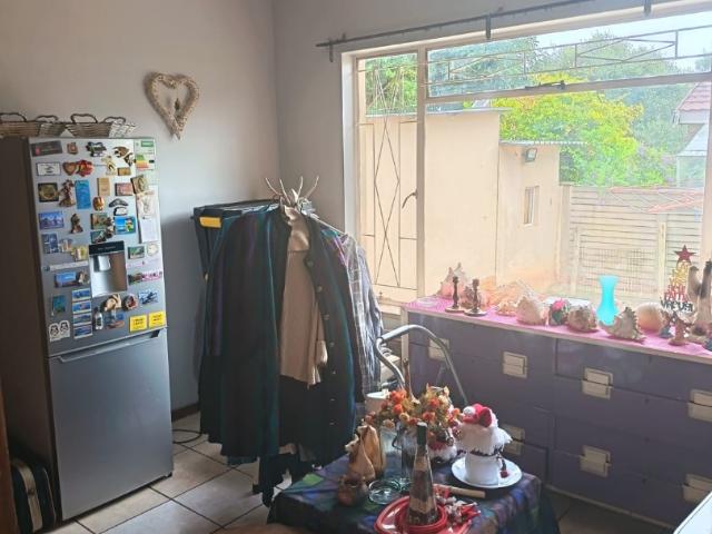 5 Bedroom House For Sale in Petersfield