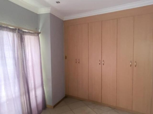 5 Bedroom House For Sale in Randhart