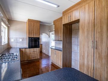 5 Bedroom House For Sale in Rant En Dal