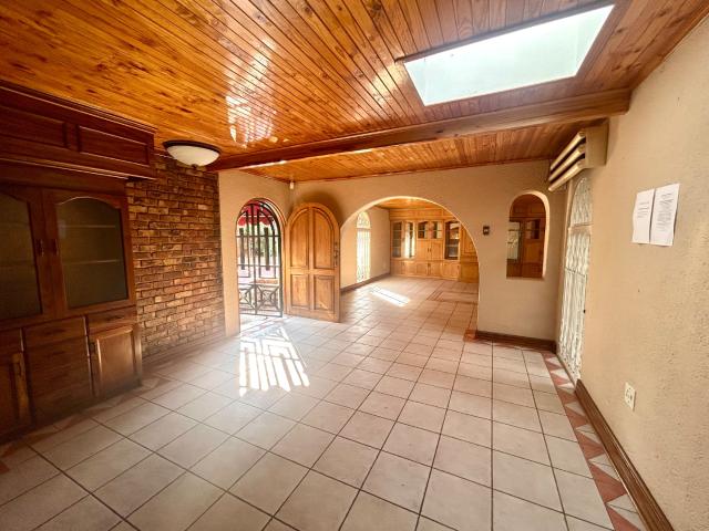 5 Bedroom House For Sale in Rant En Dal