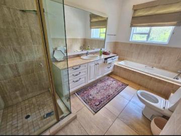 5 Bedroom House For Sale in Woodmead