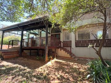 5 Bedroom House For Sale in Woodhill Golf Estate