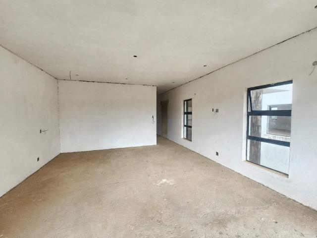 5 Bedroom House For Sale in Woodlands Estate