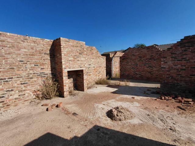 5 Bedroom House For Sale in Waterberry Country Estate