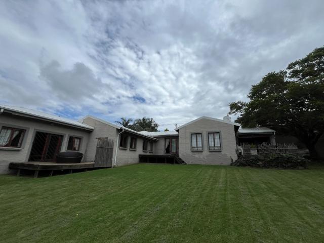 5 Bedroom House For Sale in Waterkloof Ridge