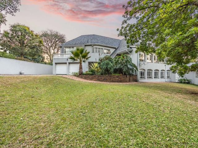 5 Bedroom House For Sale in Waterkloof Ridge