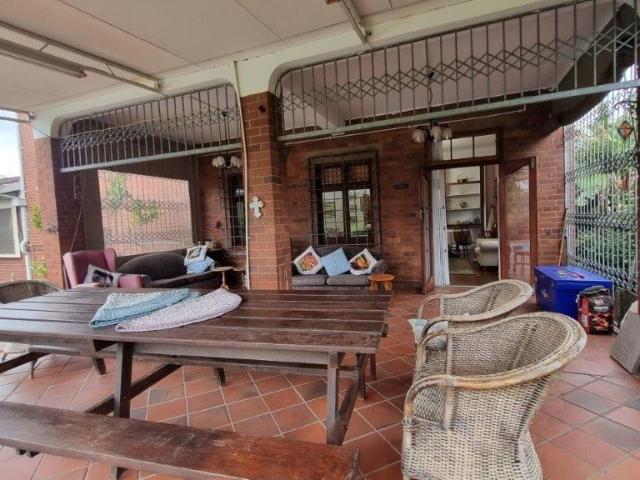 5 Bedroom House For Sale in Wembley