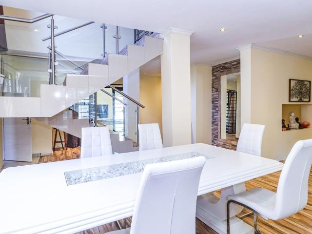 5 Bedroom House For Sale in Wendywood