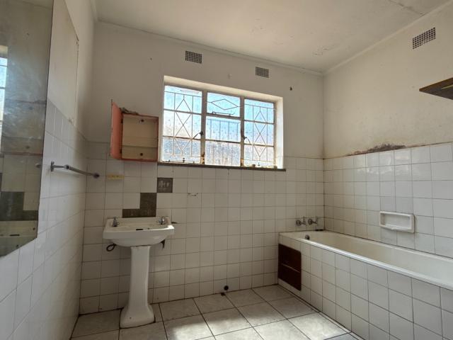 5 Bedroom House For Sale in West Turffontein