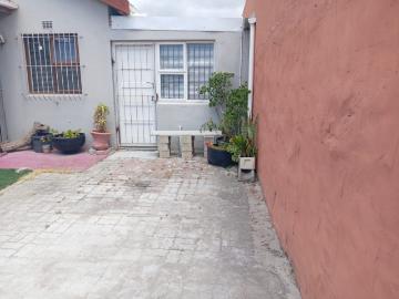 5 Bedroom House For Sale in Westgate