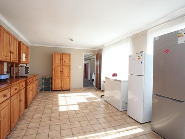 5 Bedroom House For Sale in Whiteridge