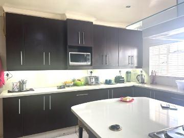 5 Bedroom House For Sale in Winchester Hills