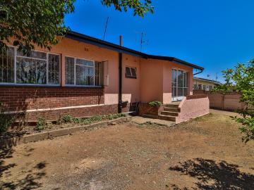 5 Bedroom House For Sale in Tedstoneville