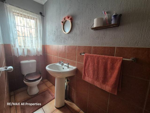 5 Bedroom House For Sale in Thabazimbi