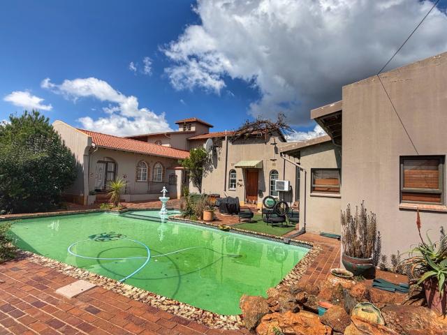 5 Bedroom House For Sale in The Hill