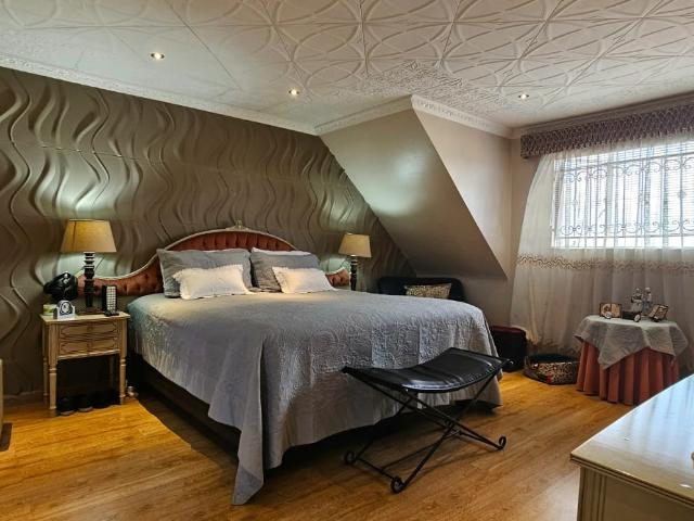 5 Bedroom House For Sale in The Hill
