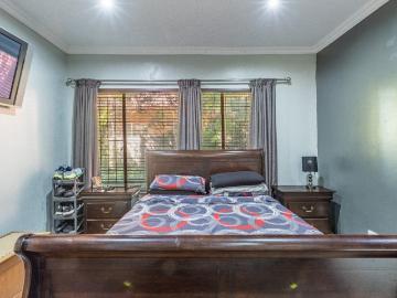 5 Bedroom House For Sale in The Reeds