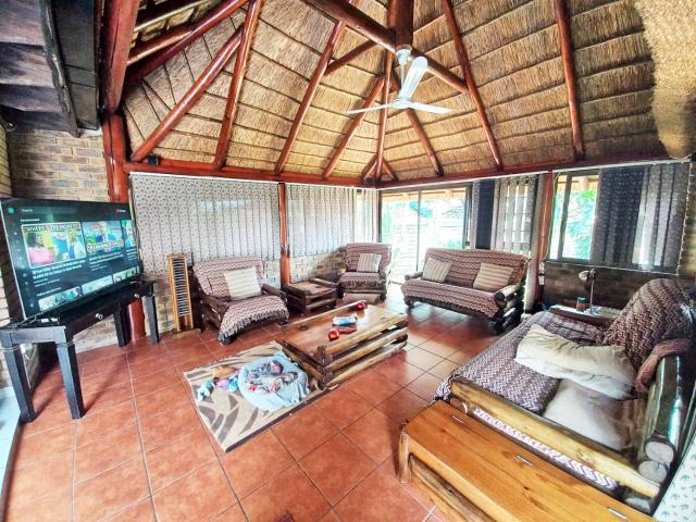 5 Bedroom House For Sale in The Reeds