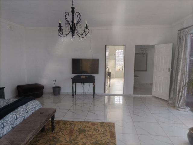 5 Bedroom House For Sale in Umgababa South