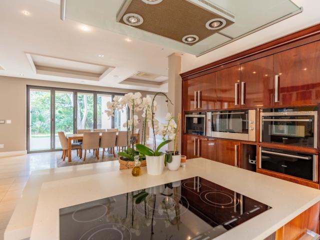 5 Bedroom House For Sale in Umhlanga Central