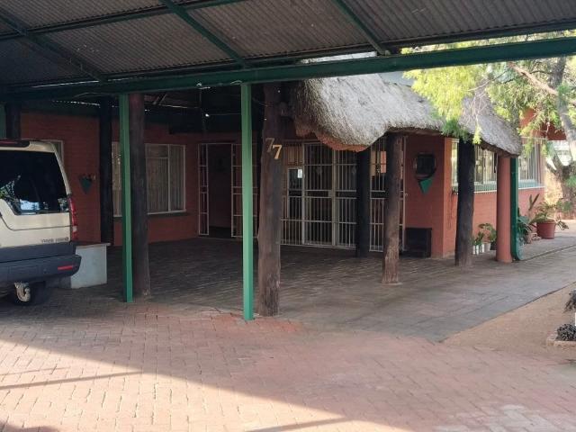 5 Bedroom House For Sale in Universitas