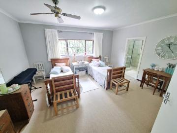5 Bedroom House For Sale in Uvongo