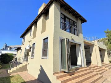 5 Bedroom House For Sale in Valley View Estate