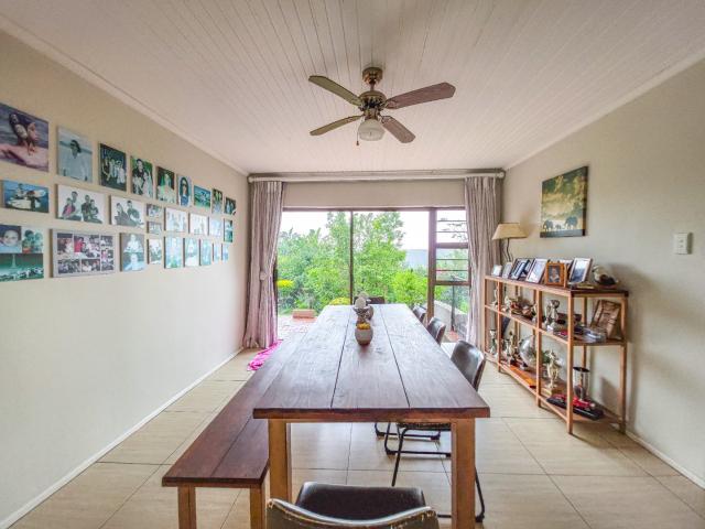 5 Bedroom House For Sale in Vincent Heights