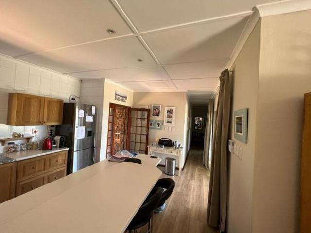 5 Bedroom House in Camperdown