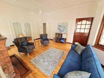 5 Bedroom House in Claremont