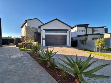 5 Bedroom House in Clayville