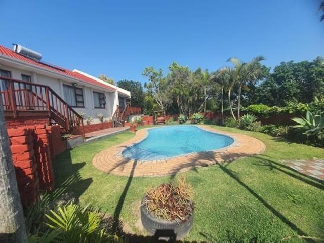 5 Bedroom House in Beacon Bay