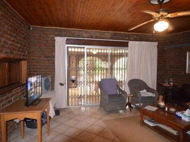 5 Bedroom House in Bela Warmbaths