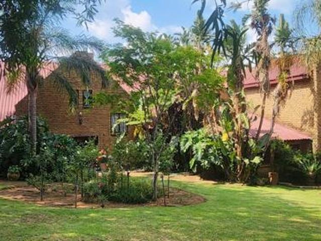 5 Bedroom House in Ben Fleur