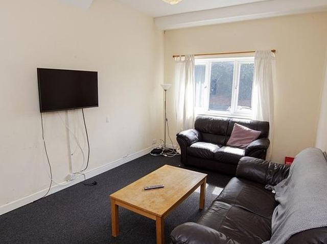 5 bedroom house in Birmingham