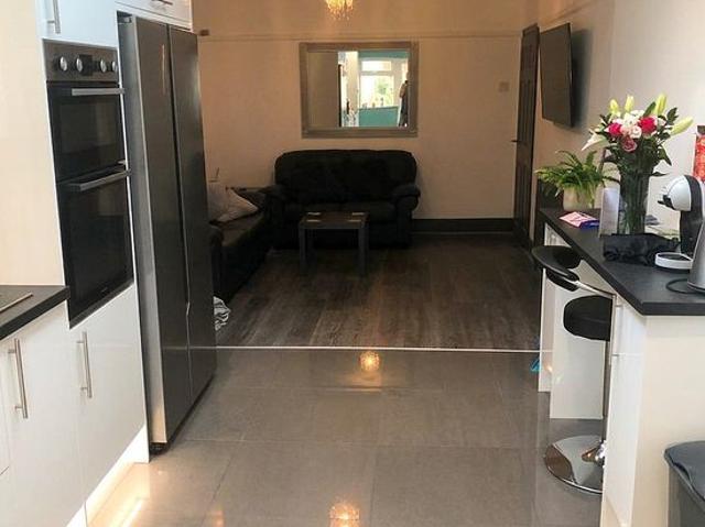 5 bedroom house in Birmingham