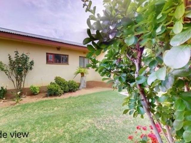5 Bedroom House in Blydeville
