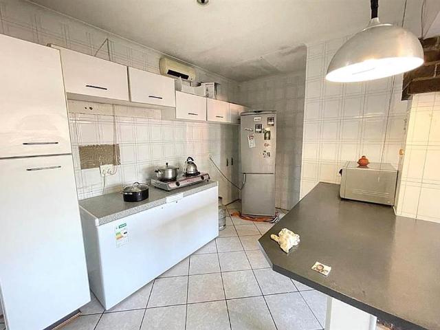 5 Bedroom House in Brackendowns